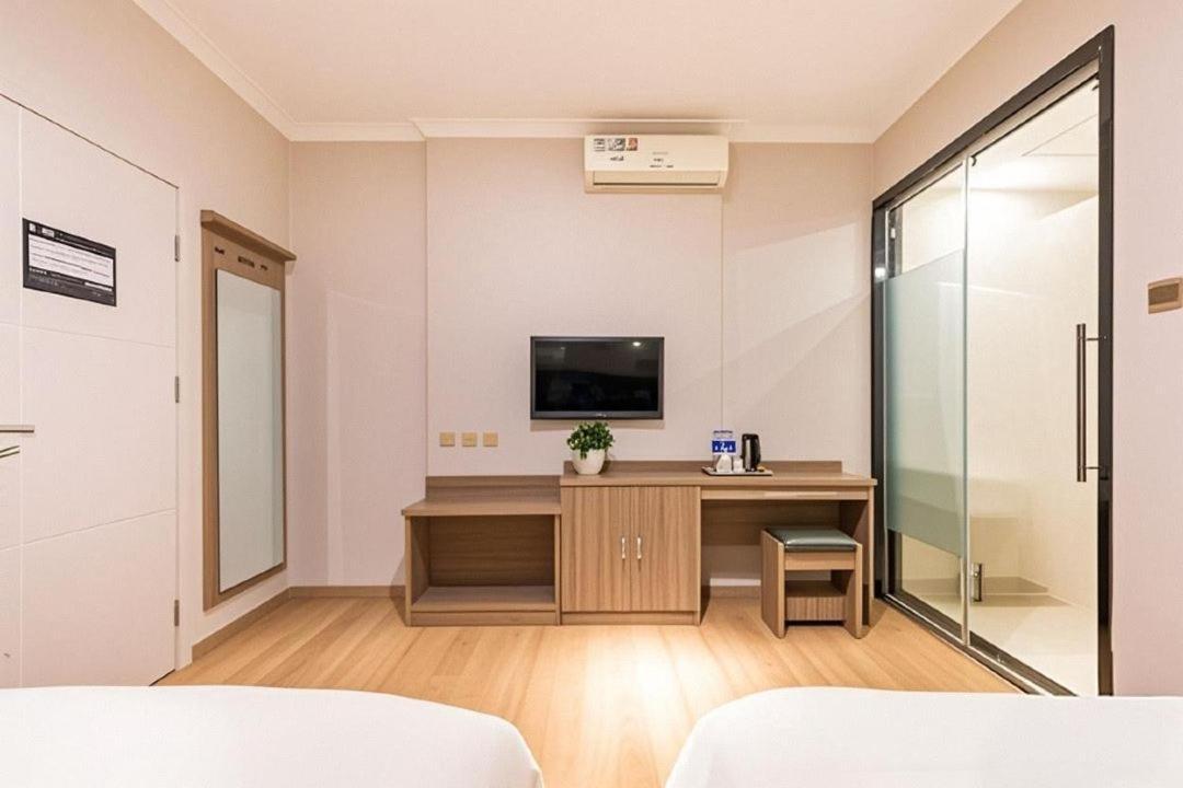 Qiqiaowu Hotel Beijing Daxing Airport Line Caoqiao Subway Station Branch Экстерьер фото